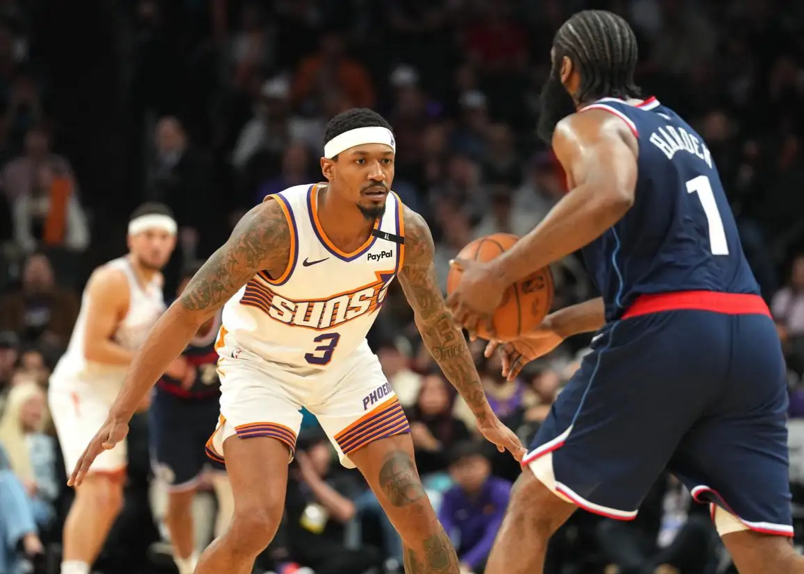 洛杉矶快船训练开放日；赛前刷新队史纪录引欢呼；德甲在即；数据趋势出现新变化的简单介绍