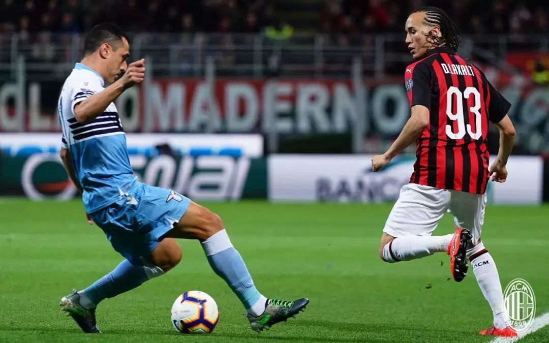 包含赛地聚焦——意大利杯赛前热度飙升，里尔单刀错失，信心回归，心理建设被强调的词条