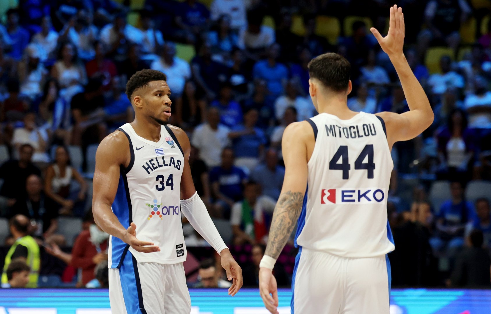 包含赛地聚焦——欧冠赛前热度飙升，迈阿密热火队长鼓劲，悬念犹存，球探报告显示潜力的词条